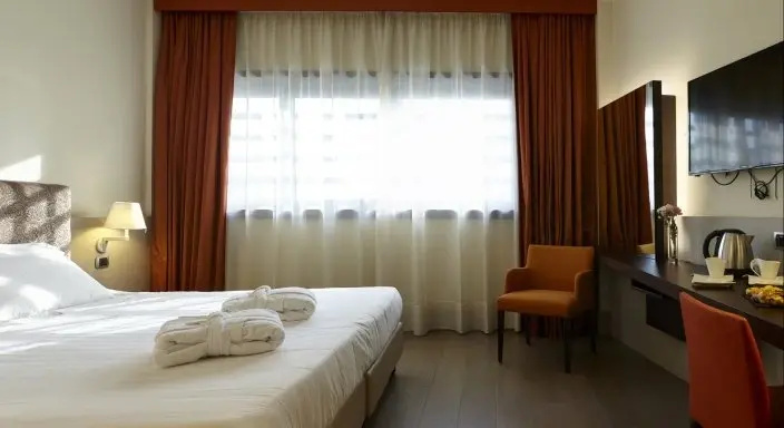 Executive Double room (full double bed)
