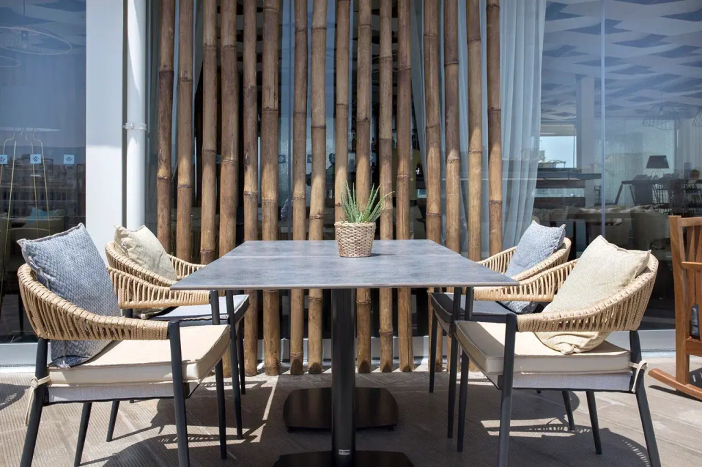 Zeus Essence Wyndham Athens Residence