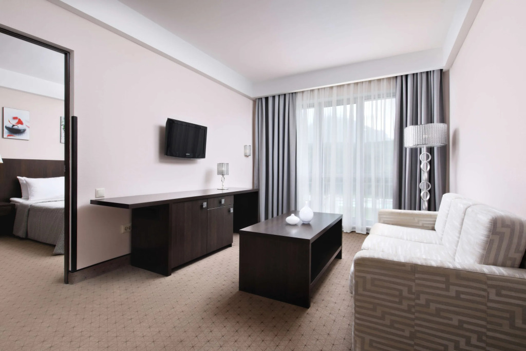 Двухместный люкс Бештау двуспальная кровать в Плаза СПА