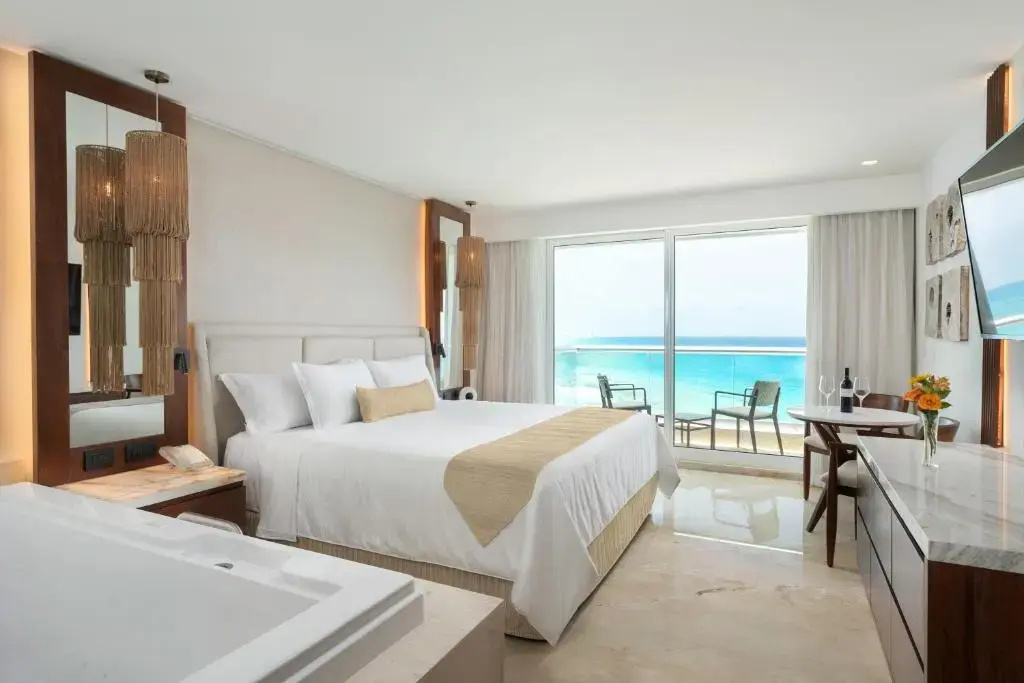 Superior Deluxe room with ocean view