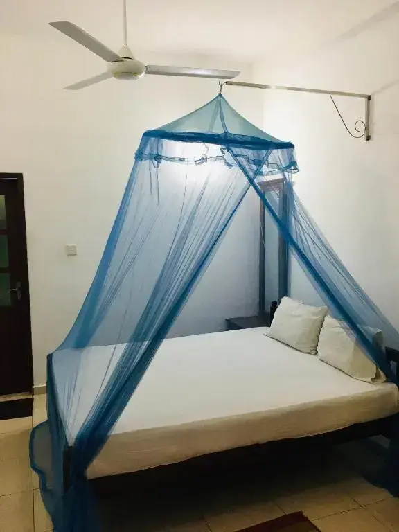Double room with sea view (full double bed)