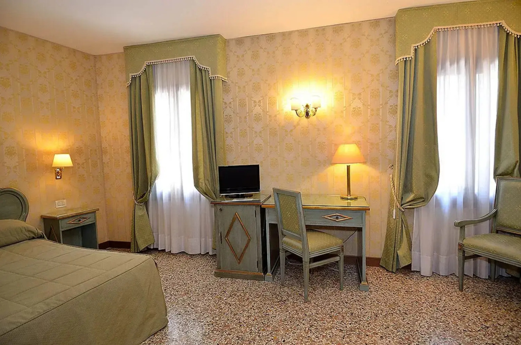 Standard Double room (twin beds)