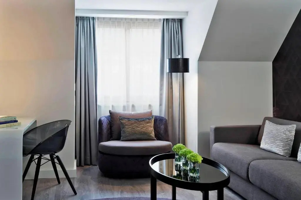 1 Bedroom Double Junior Suite (full double bed)