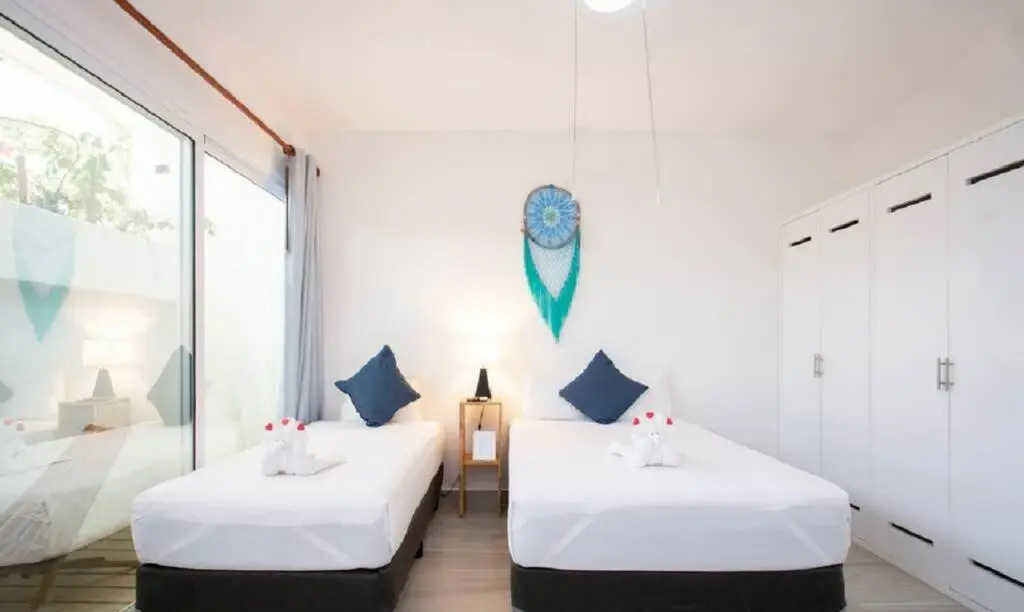 Business Triple Suite