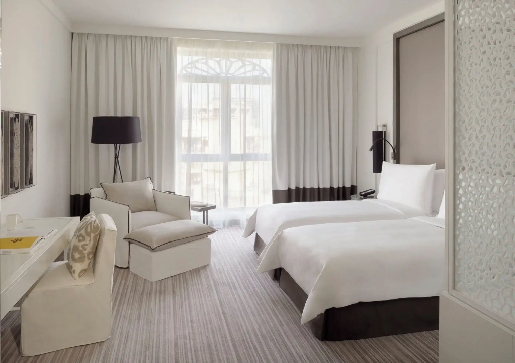 Deluxe Double room with pool view (twin beds)