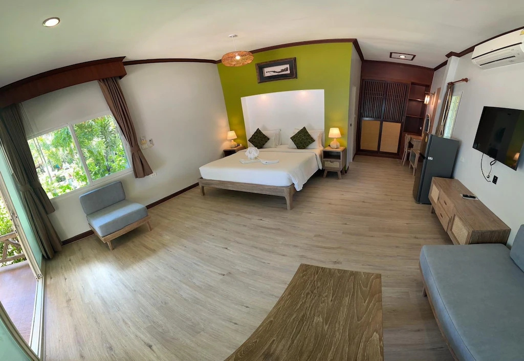 Deluxe Double Villa with garden view (full double bed)