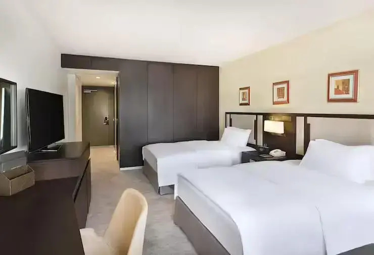 Ambassador Executive Quadruple room