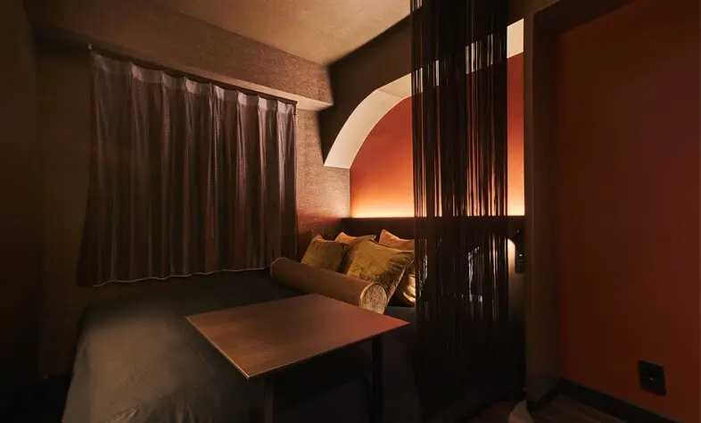 Special Deluxe Designer's Double room (full double bed)