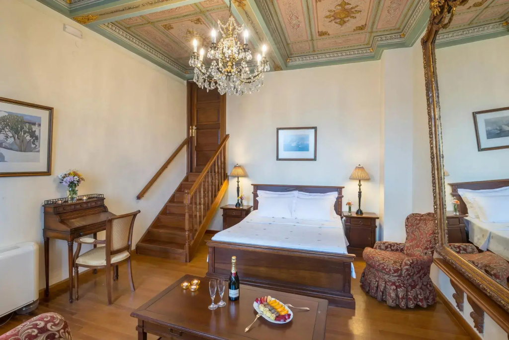 2 Bedrooms Syrou Melathron Suite with sea view