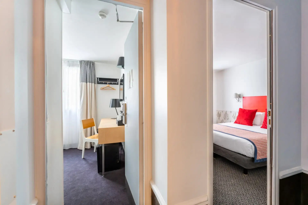 Connecting Triple room