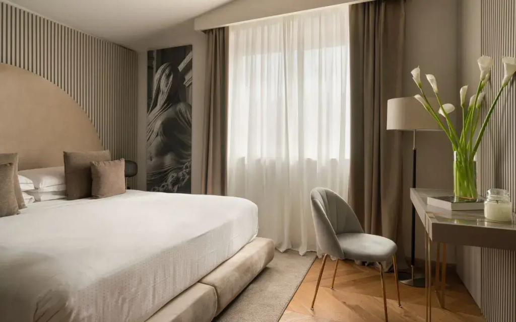 Deluxe Double room (full double bed)