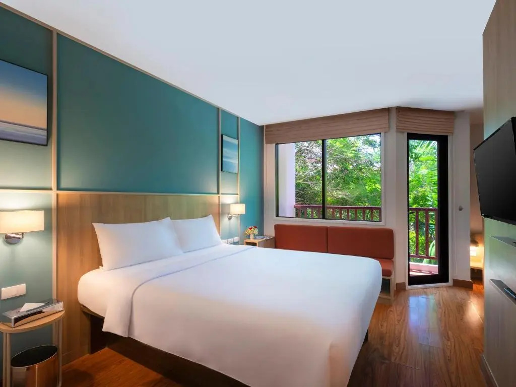 Четырёхместный семейный номер в ibis Phuket Patong