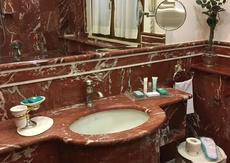 Andreola Central Hotel - Chambres