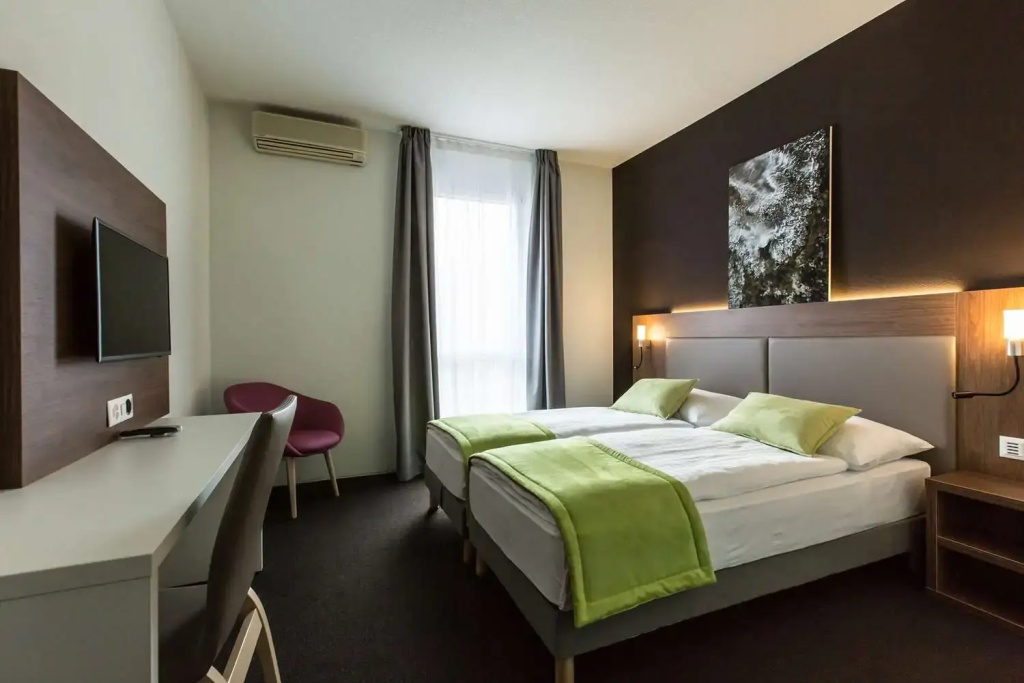 Standard Double room (twin beds)