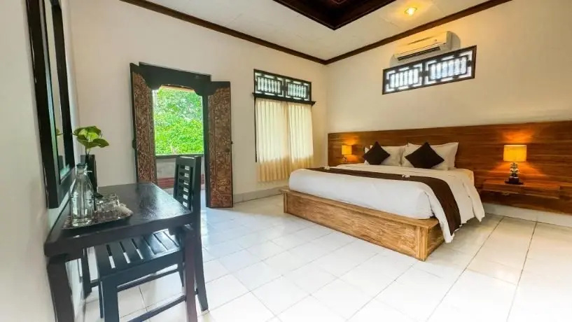 Superior Double room (full double bed)
