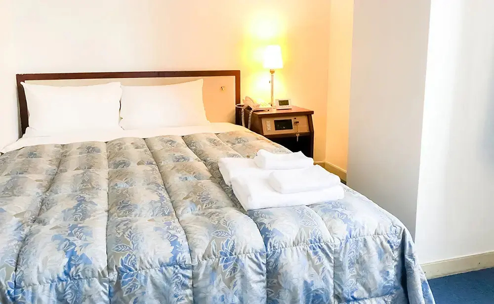 Double room (full double bed)