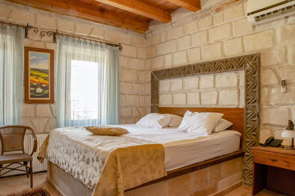 Двухместный номер Standard Rock двуспальная кровать в Ottoman Cave Suites