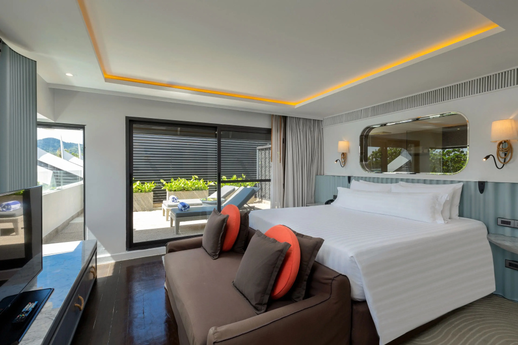 Hideaway Double Suite full double bed