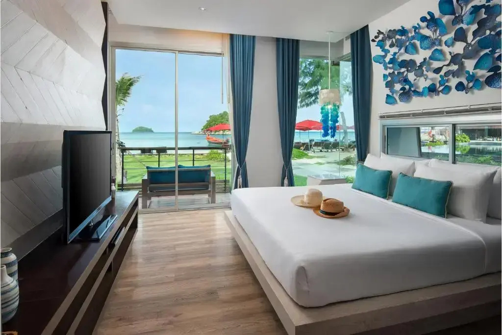 Sunrise Cabana Double room with sea view (full double bed)