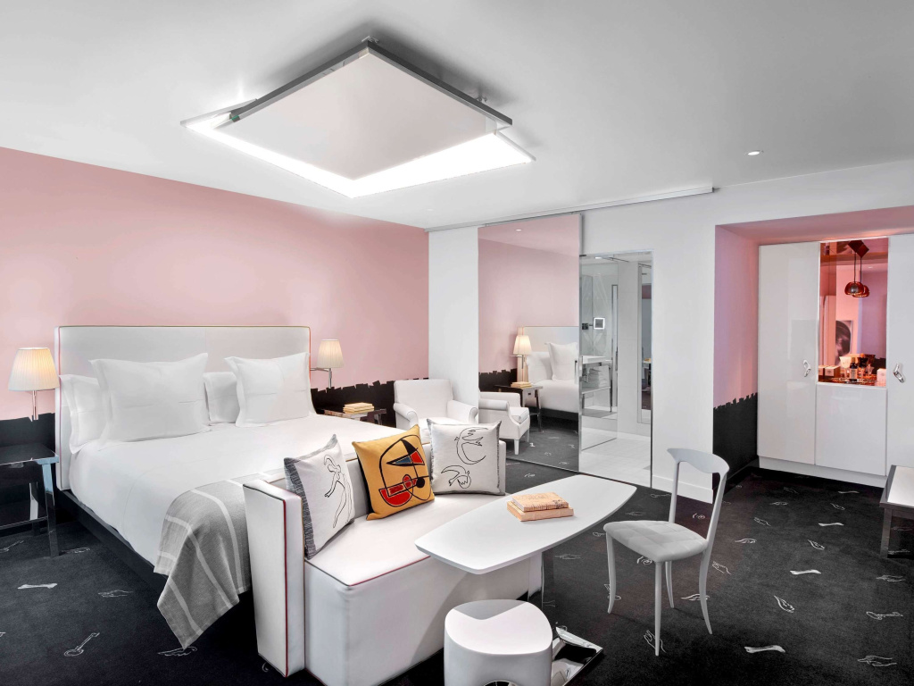 Superior Double room (full double bed)
