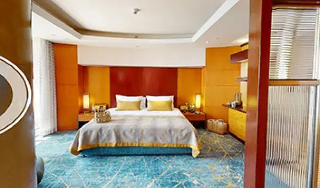 Presidential Double Suite full double bed