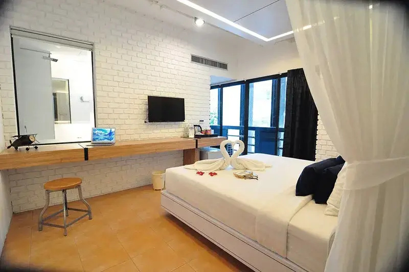 Grand Deluxe Double room (full double bed)