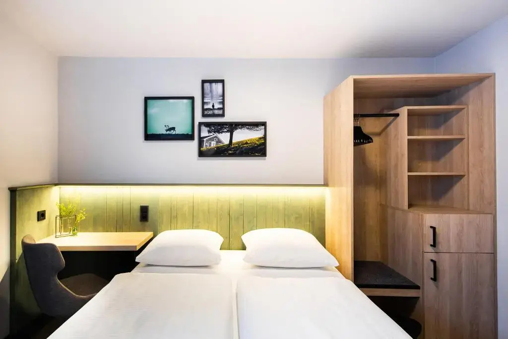 Lovly S Double room (full double bed)