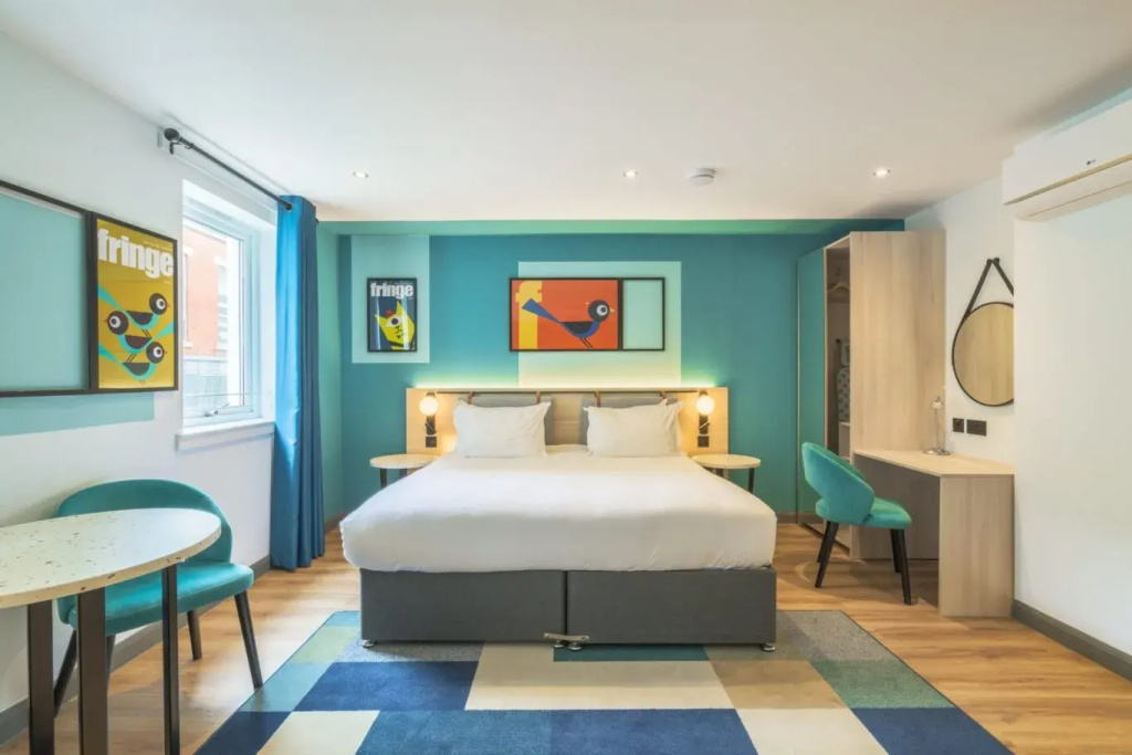 Holyrood Aparthotel - Chambres
