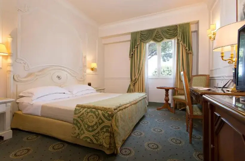 Grand Hotel Vanvitelli - Chambres