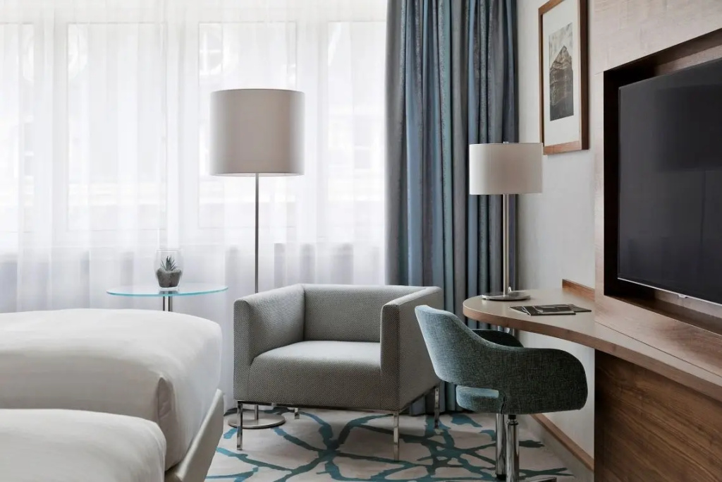 Deluxe Quadruple room Historic City View