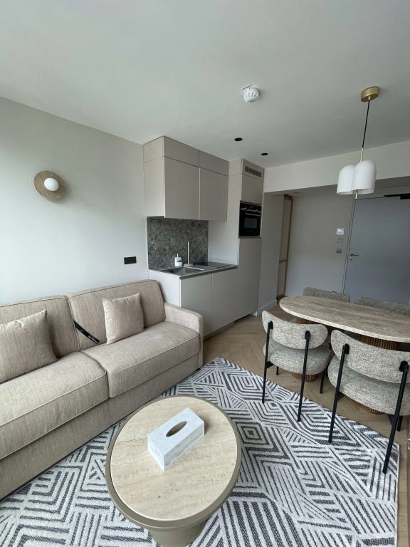 1 Bedroom Opera Double room with balcony (full double bed)
