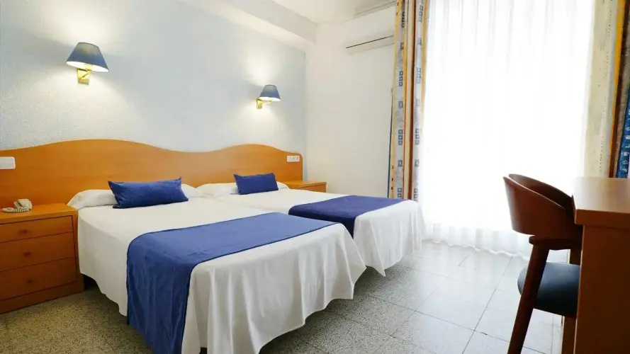 Economy Interior Double room (twin beds)