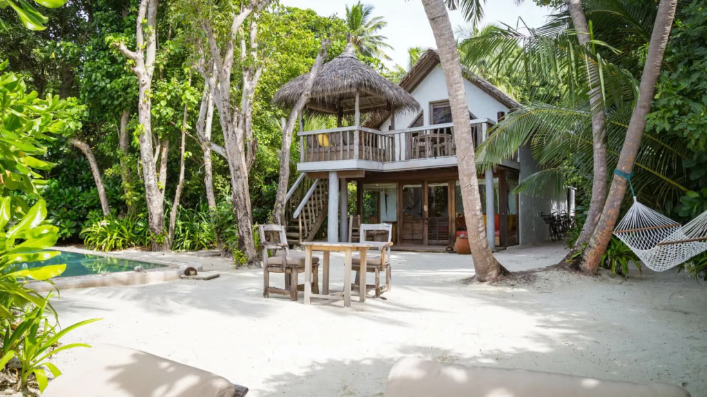 With Pool Crusoe в Soneva Fushi