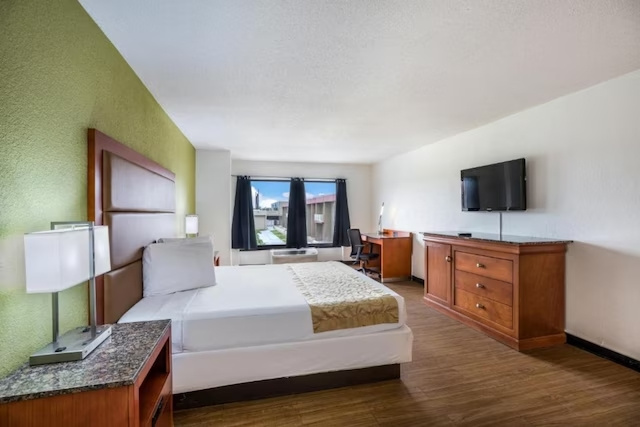 Double room (full double bed)