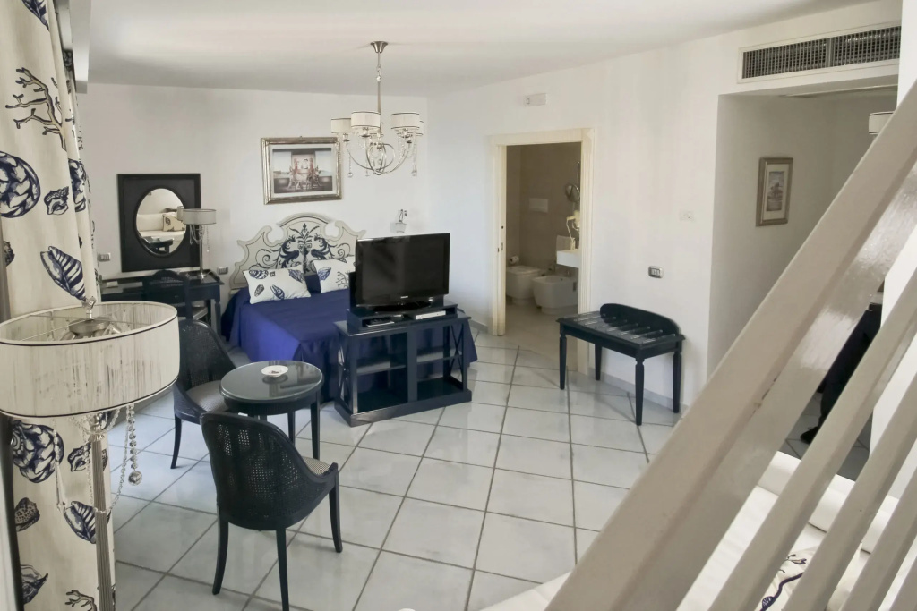 Daphne Suite