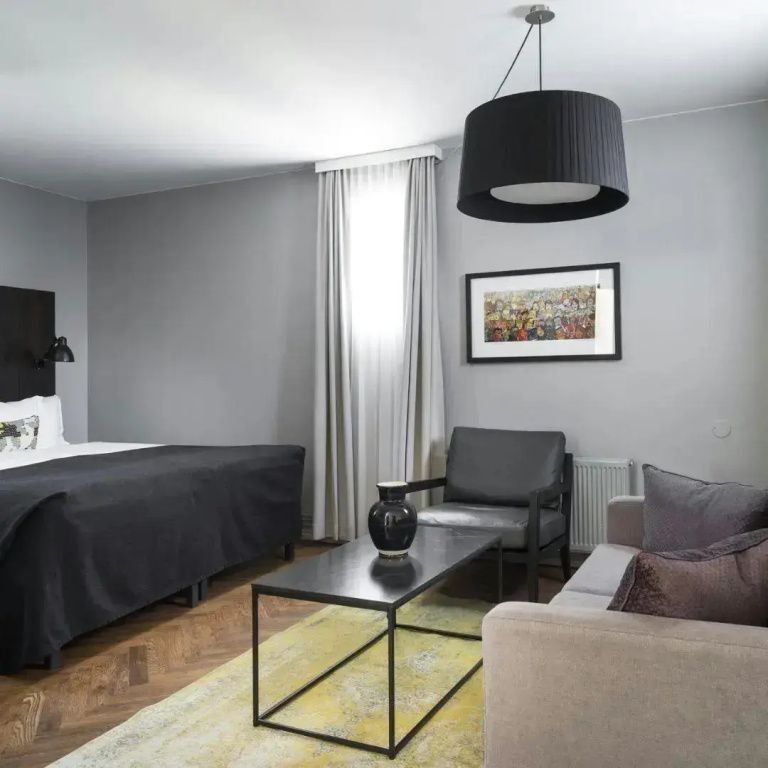 Double Tower Suite full double bed