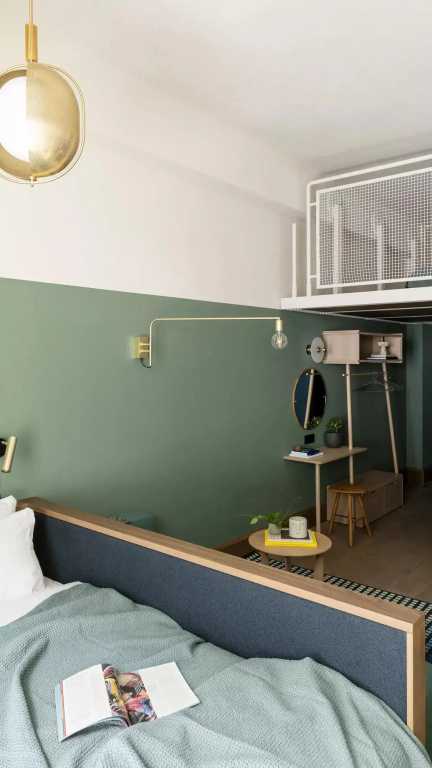 Family Quadruple Mezzanine room