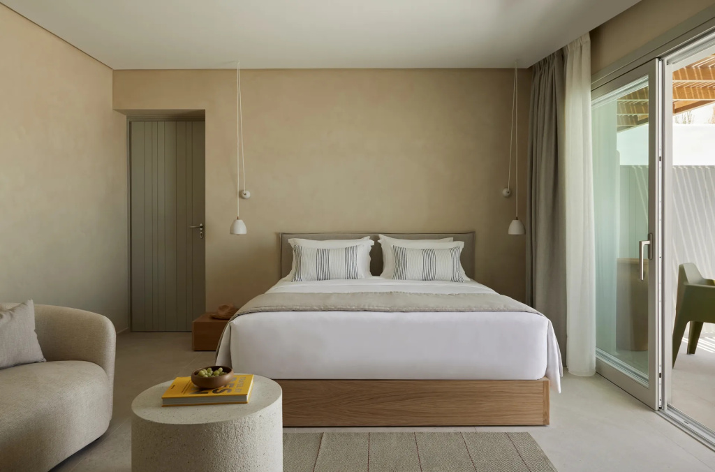 Superior with Private Pool Double room with garden view (full double bed)