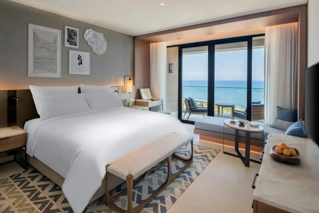 Deluxe Double room (full double bed)