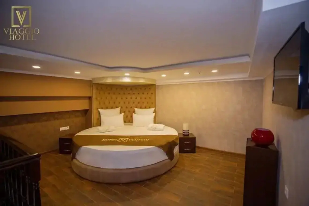 Double Duplex Studio with city view (full double bed)