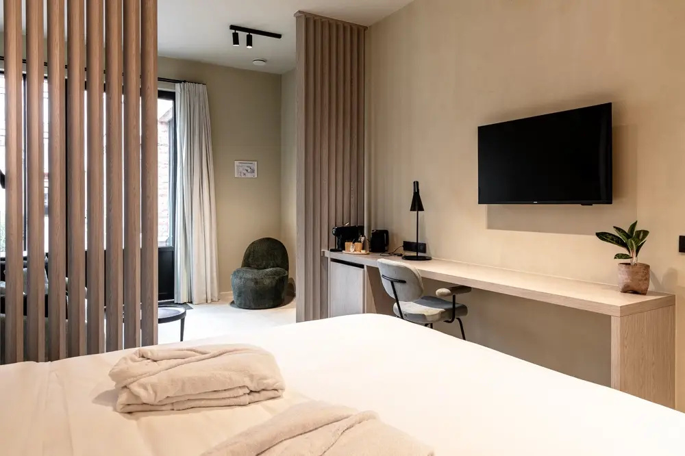 The Roomy Double room full double bed