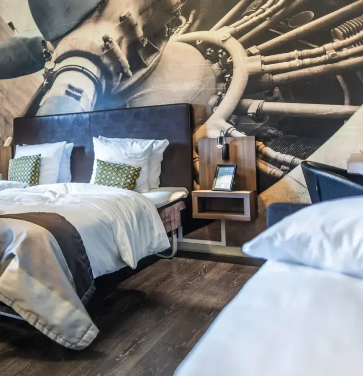 Avenue room