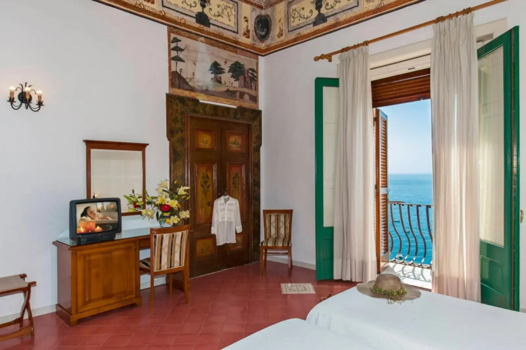 Superior Double room (full double bed)