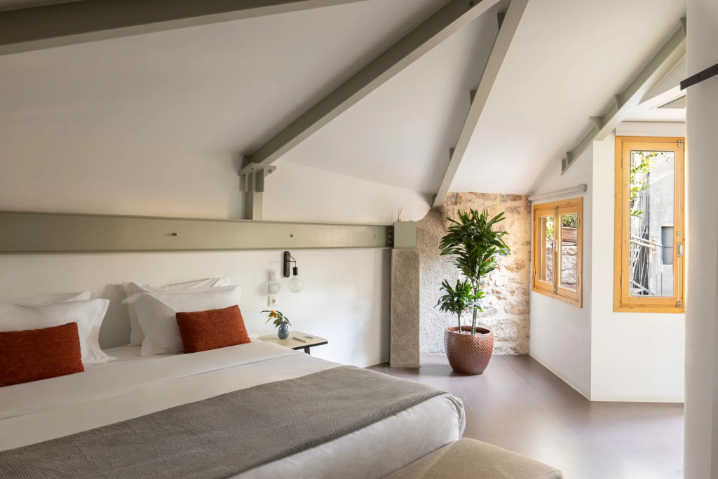 The Experience Double Suite (full double bed)
