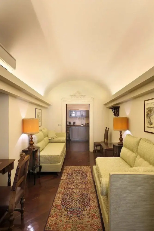 Grand Tour Apartment
