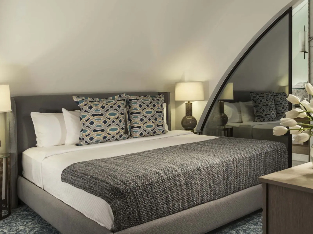 Marquis Double Duplex Suite (full double bed)