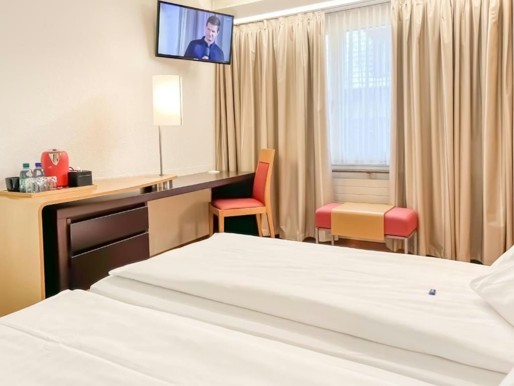 Double room (twin beds)