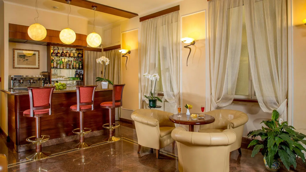 Hotel photo 11