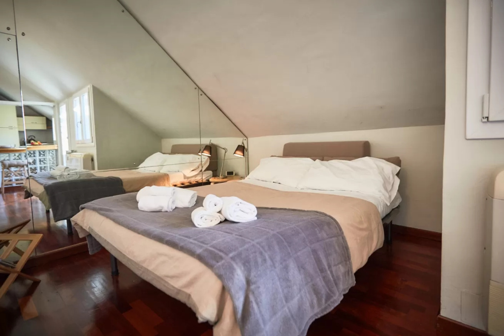 Double Studio with balcony (full double bed)
