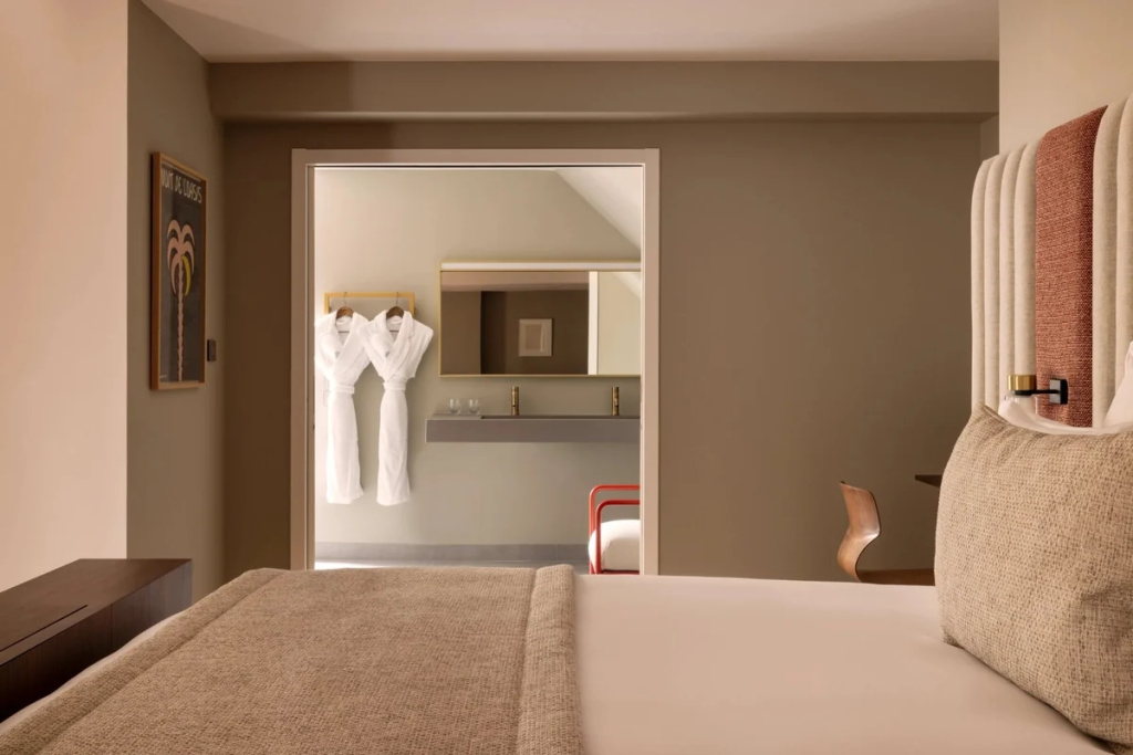 Terrace Double Suite (full double bed)
